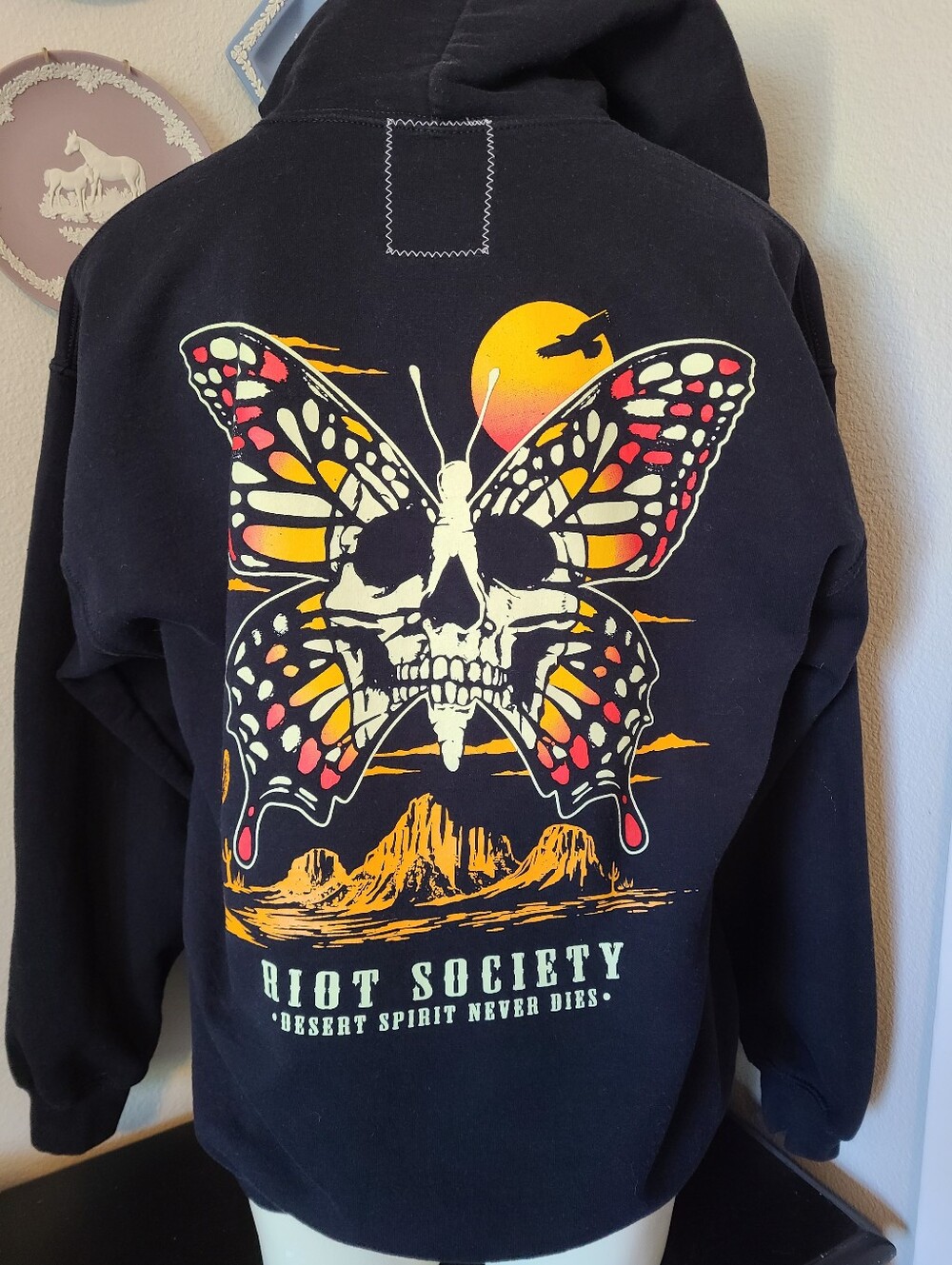 Riot Society Butterfly Skull Graphic Hoodie Size L Black Goth Punk Streetwear